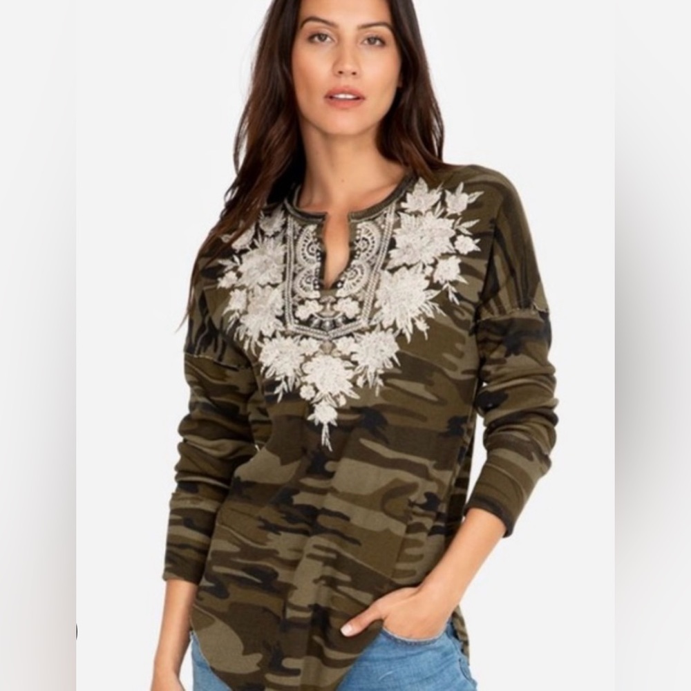 $350 Johnny Was Embroidered Thermal Camo Tunic Sz M